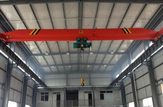 电动式单梁蜜桃视频APP下载机两边大车行驶不关联的缘故和伤害 电动式单梁蜜桃视频APP下载机两边大车行驶不关联的缘故和伤害