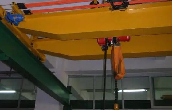 电动葫芦桥式蜜桃视频APP下载机在下雨天运用中的疑难问题 电动葫芦桥式蜜桃视频APP下载机在下雨天运用中的疑难问题