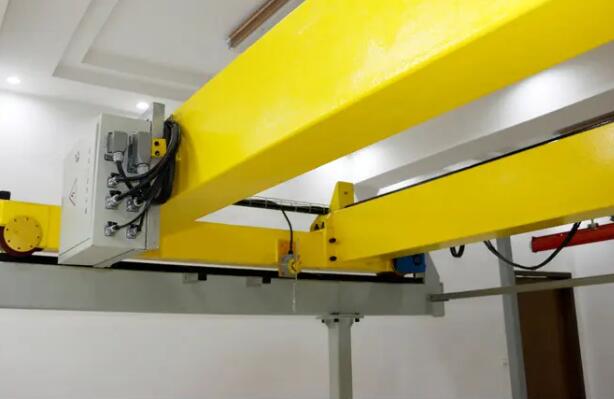 欧式双梁蜜桃视频APP下载机工程施工的特点有哪些？