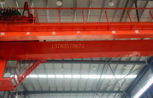 高架路轨道上的电缆桥架型蜜桃视频APP下载设备——桥式蜜桃视频APP下载机 高架路轨道上的电缆桥架型蜜桃视频APP下载设备——桥式蜜桃视频APP下载机