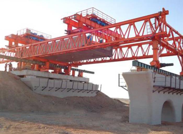 JQG220T-40M公铁两用架桥机型号